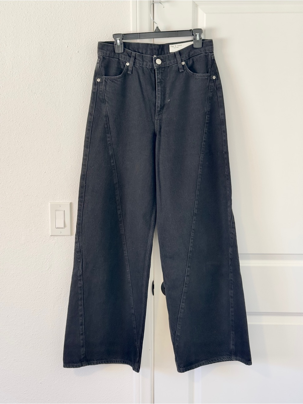Rag & Bone Sofie High-Rise Ultra Wide Leg jeans in a washed black denim size 28